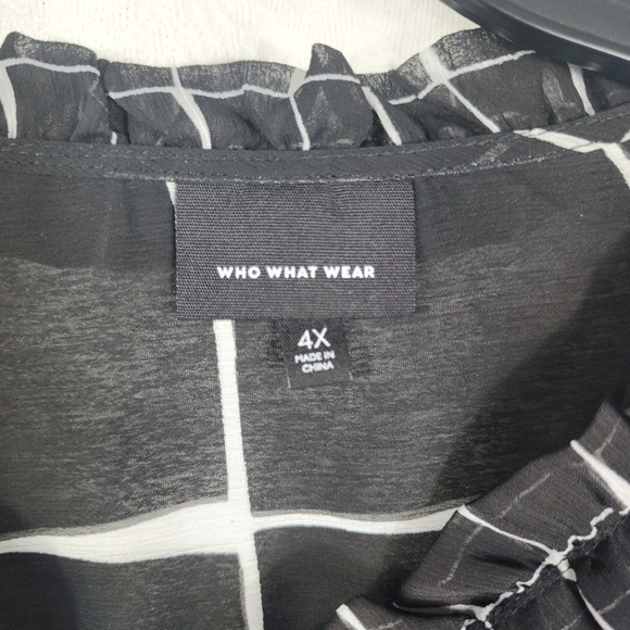 Blouse - Picture 2 of 9